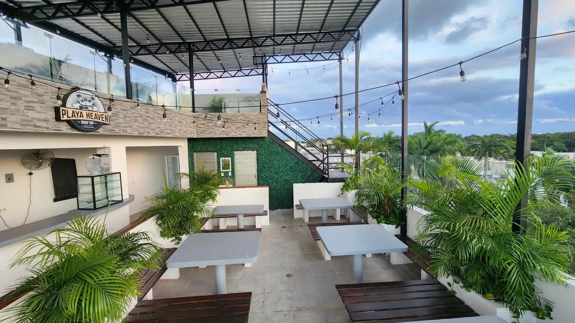 Playa Heaven Rooftop 